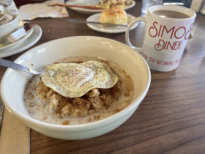 Simos Diner food
